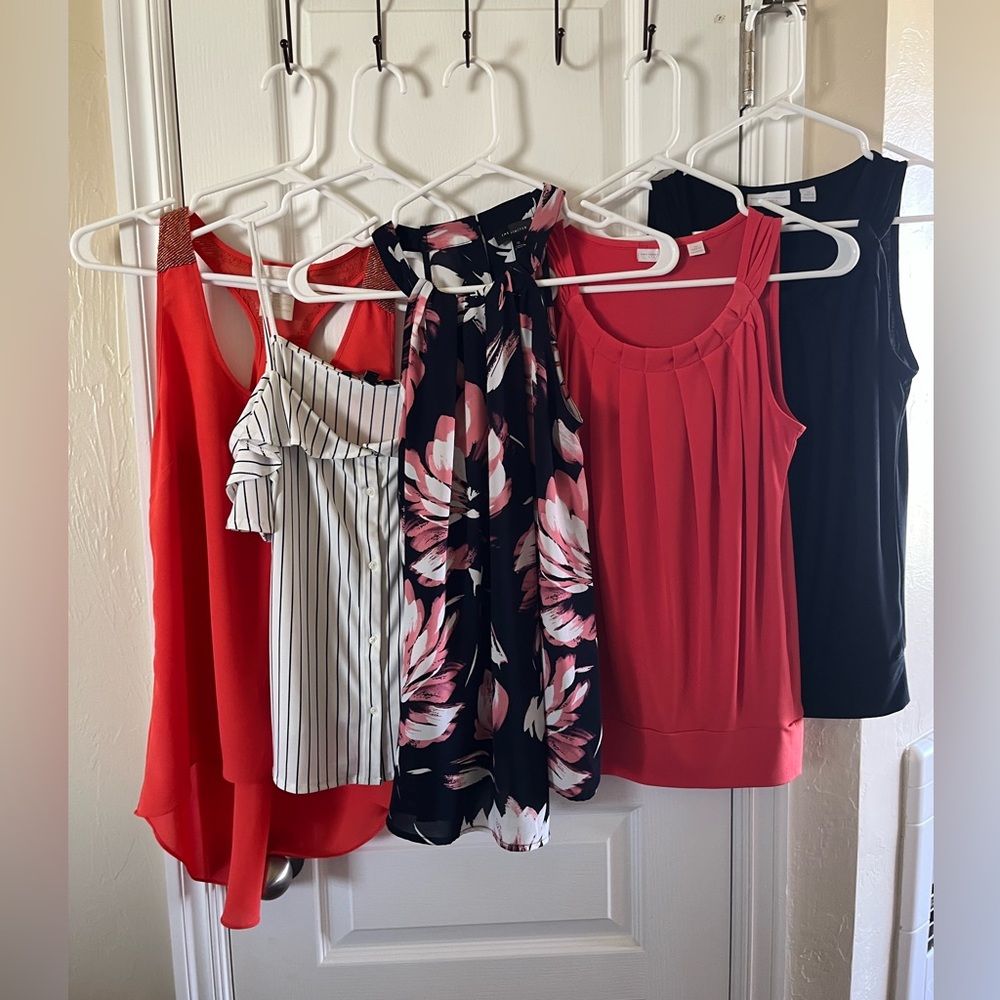 Multiple tops (5) - NY & Co (2),Banana Republican(1),TheLimited (1),MMCouture(1)